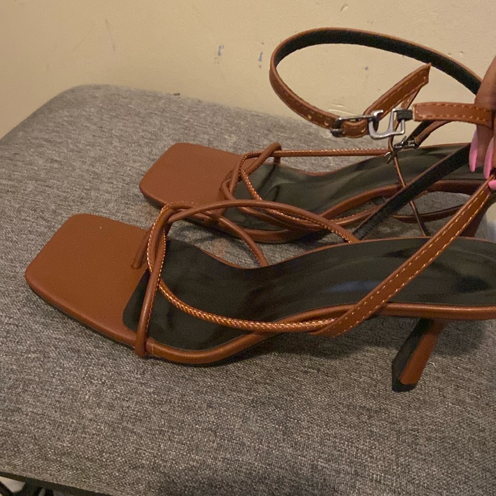 BROWN Scrappy Heels